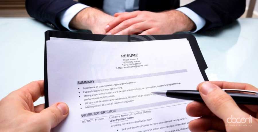 یک سی وی خوب برای شغل طراح تجربه کاربری باید شامل چه چیزهایی باشد؟